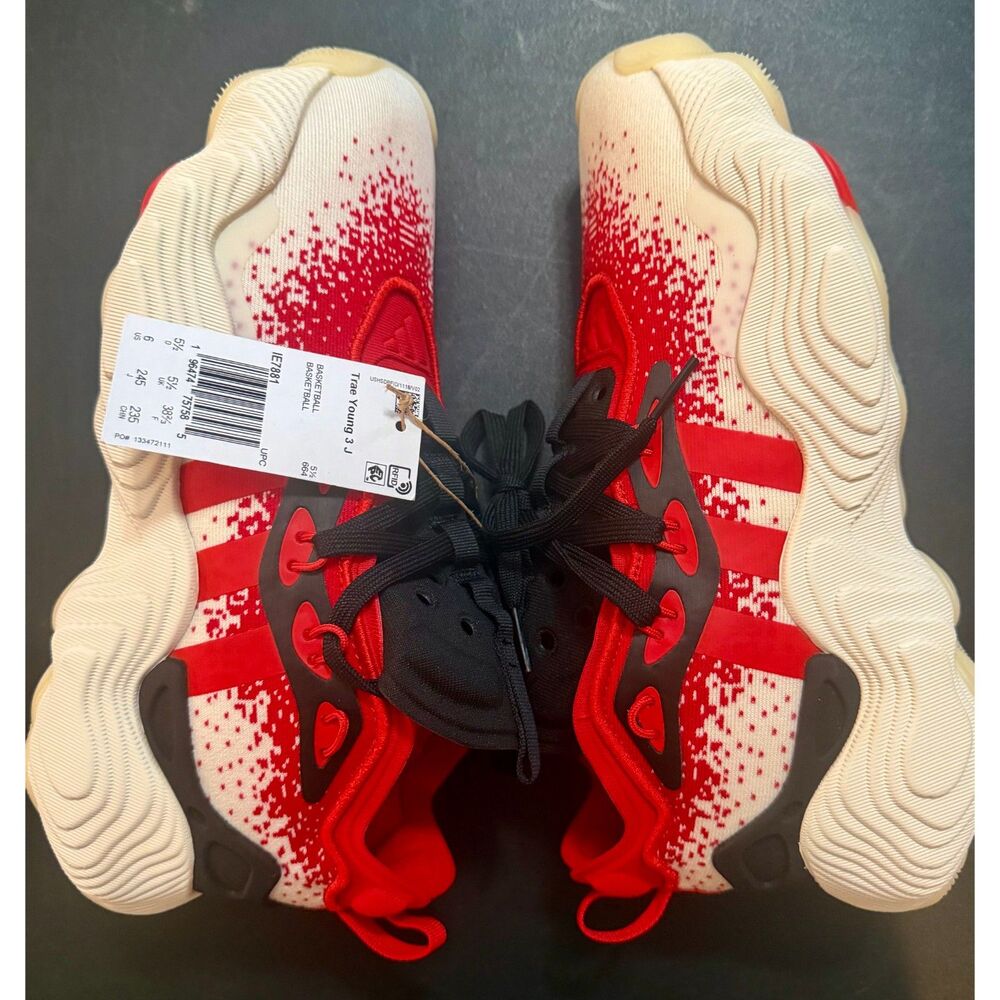 Adidas Originals Trae Young 3 Sneaker Big Kid Size 6 NWOB
